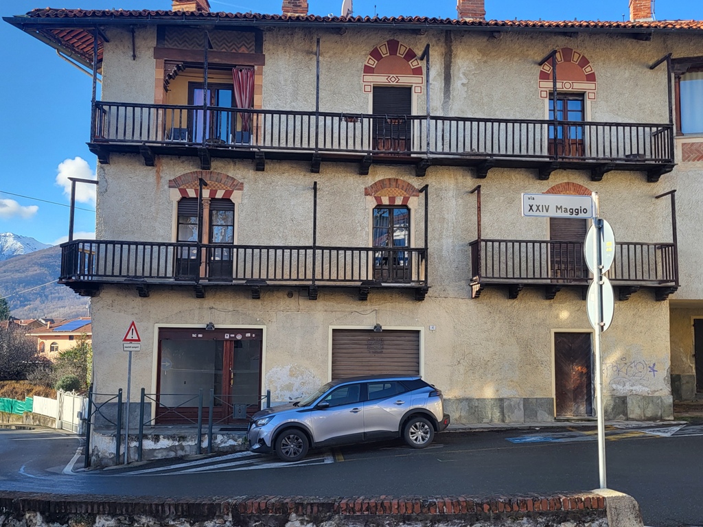 GIAVENO – Via XXIV Maggio n. 8-10